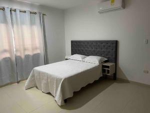 CIC APARTAMENTO CASTELLANA 3PISO PARQUEADERO GRATIS