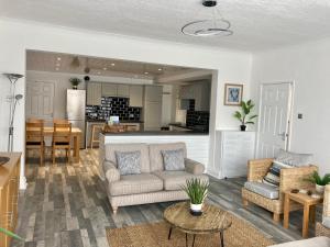 A wave from it all - Hotel 4 stelle a Blackpool