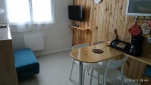 Appartements Logement refait a neuf - Residence - Chez Christian : Appartement 1 Chambre