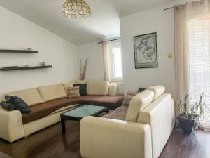 Apartment Lidija