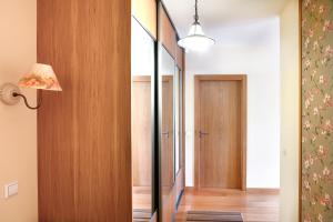 Ona`s apartment in City Center with private parking