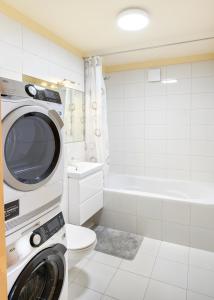 Ona`s apartment in City Center with private parking