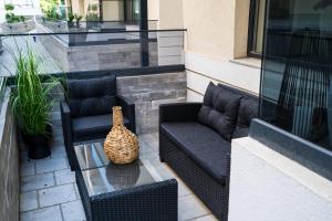 G34 - Modern Studio @ Parliament