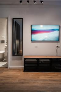 G34 - Modern Studio @ Parliament