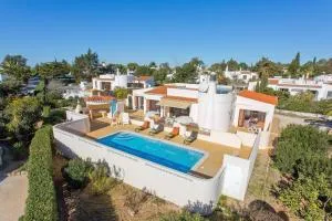 Villa Cor de Rosa by Villa Plus - Poço Partido