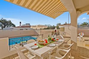 Villa Cor de Rosa by Villa Plus