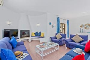 Villa Cor de Rosa by Villa Plus