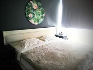 Beautiful 2B 2Br OceanLagoon View Pool Gym