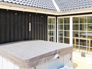 8 person holiday home in Hadsund-By Traum