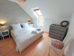 Maisons de vacances Beachfront holiday home, Guisseny : photos des chambres