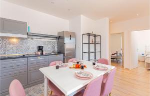 2 Bedroom Lovely Apartment In Danilo 