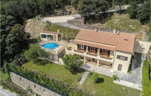 Amazing Home In Les-Salles-Du-Gardon