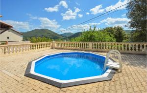 Amazing Home In Les-Salles-Du-Gardon