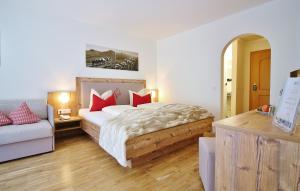 Deluxe Double Room with Balcony room in Das Familienhotel Sporthotel Beck