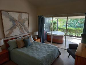 Lake Russell Lakeside Retreat