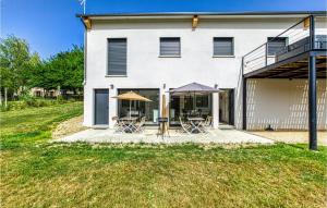 Maisons de vacances Nice Home in Montrozier With 1 Bedrooms : photos des chambres