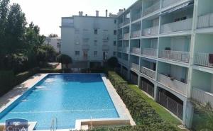 Front de Mer et Grande Piscine pour un appartement chic et cosy, appartement en résidence à Canet en Roussillon, à 10 minutes de Perpignan