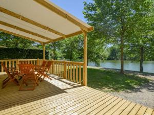 Chalets Cottage on the edge of the fishing pond : photos des chambres