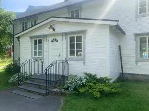 Engen Gård - Skjelbostad