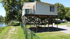 Campings Camping belle riviere : photos des chambres