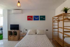 Larios Dos 504. Estudio con vistas al mar cerca de la playa