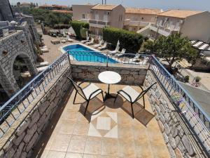 Taletos Apartments - 4hvězdičkové hotely ve městě Stoupa