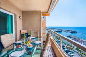 obrázek - Spacious beach apartment with private parking