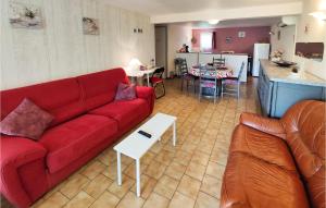 Appartements Amazing apartment in Loupian with WiFi and 1 Bedrooms : photos des chambres