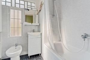 MO1 - Wonderful apartment with terrace -