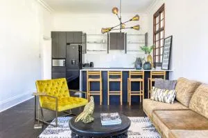 Secure & Central: Villa with Views of Table Mountain - Vredehoek