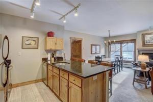 Jackpine Lodge 2 Bedroom Condo