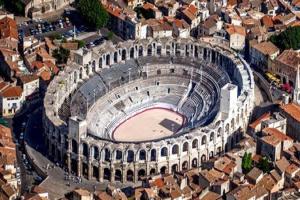 Appartements ARLES CENTRE HISTORIQUE VUE RHONE - Superbe T4 : photos des chambres