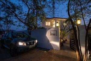 El Cottage by StayVista - An enchanting escape with Scenic views, Colonial decor & Private plunge pool