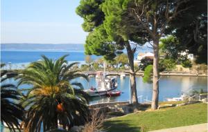 Awesome apartment in Kastel Sucurac with WiFi and 4 Bedrooms