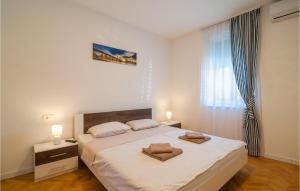 Beautiful Apartment In Kastel Sucurac With Wifi