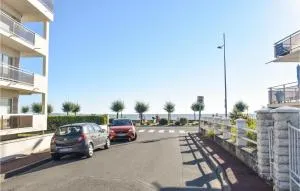 1 Bedroom Nice Apartment In Royan - 圣乔治-德迪多讷