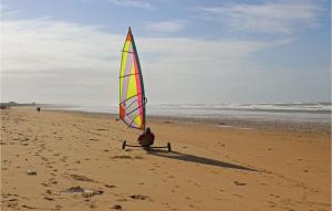 Appartements Beautiful apartment in Royan with 1 Bedrooms : photos des chambres