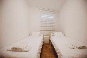 Apartman 4, Sinđelićeva 40