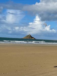 Appartements Studio calme avec terrasse vue mer : photos des chambres