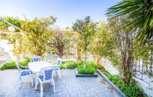 3 Bedroom Nice Home In Santa Pola