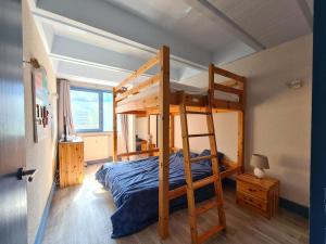 Appartement rénové près des pistes - Balcon, 56 pers. - FR-1-425-47