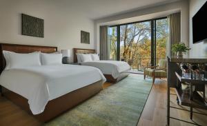 Queen Room with Balcony room in Montage Healdsburg