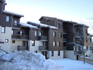 Studio fonctionnel au centre station avec balcon et vue montagne, 2 étoiles - FR-1-181-2494
