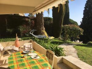 Clim Jardin et parking privé -piscine tennis et Park Vue mer
