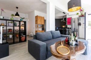 Villas apartment on the beach, swimming pool AC