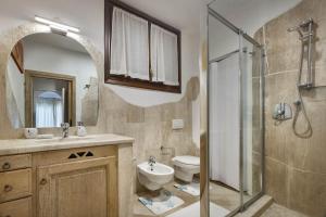 Iconic Luxury Suites img13