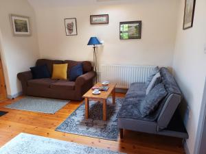 Sea View 1-Bed Cottage Sleeps 2 w Private Garden