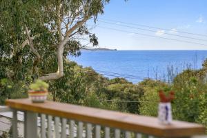 SeaEsta - Modern Beachside Escape in Tranquil North Lorne - BYO Linen