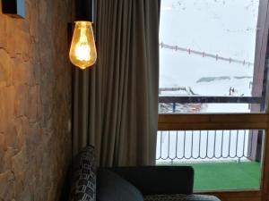 Studio rénové ski aux pieds avec balcon, 5 couchages - FR-1-346-373