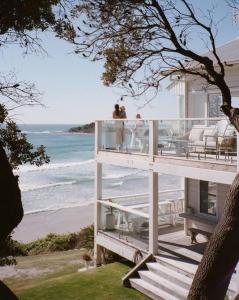 BAY PROPERTIES . Beach House Studio
